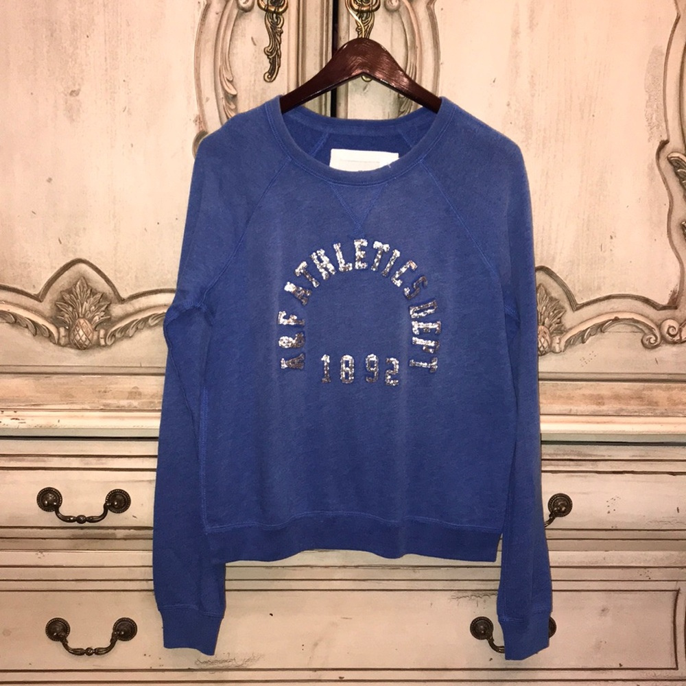 Abercrombie & Fitch sweater